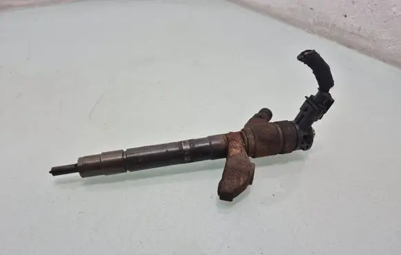 Fuel injector
