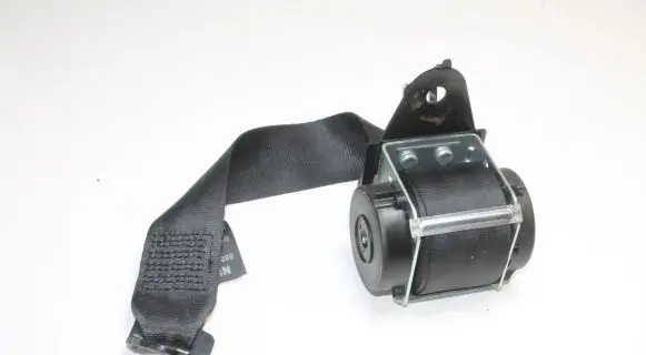 Nissan Qashqai Rear seatbelt 606161561