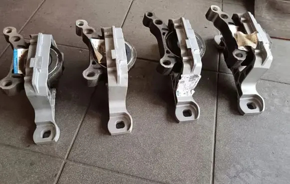 Ford Connect Engine mount vacuum valve CV616F012GA