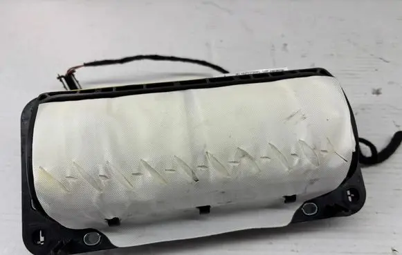 Porsche Cayenne (92A) Passenger airbag 7P5880204