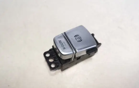BMW 7 G11 G12 Hand parking brake switch 6847013