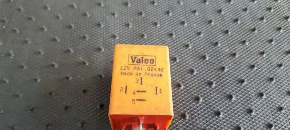 Peugeot 405 Other relay 02446