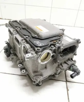 Toyota Auris E180 Voltage converter inverter G920076030