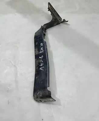 Audi A4 S4 B8 8K Fender mounting bracket 8K0821136A