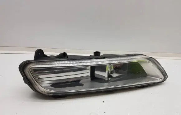 Volkswagen PASSAT B7 Front fog light