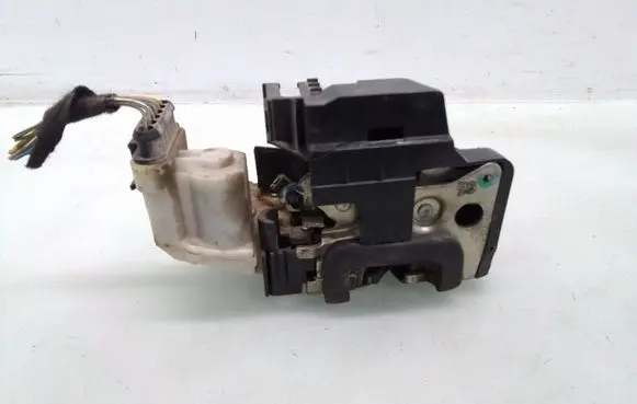 Alfa Romeo 147 Front door lock B792