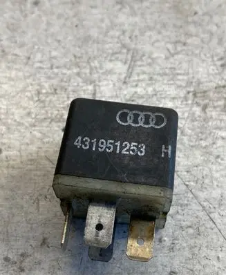 Volkswagen PASSAT B5.5 Other relay 431951253h