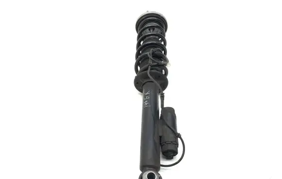 BMW 5 G30 G31 G38 Rear shock absorber with coil spring 6866272 6867353