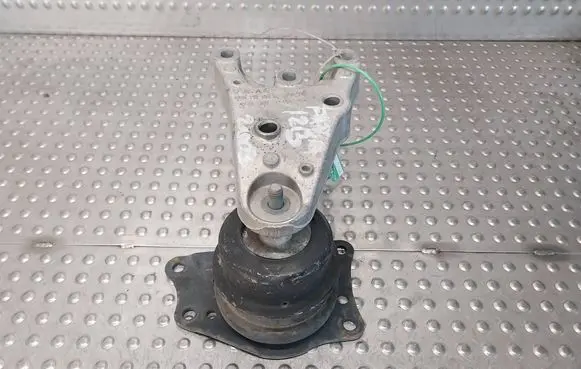 Skoda Fabia Mk2 (5J) Engine mount vacuum valve 6Q0199185M