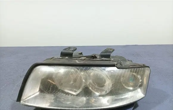 Audi A4 S4 B6 8E 8H Headlight/headlamp