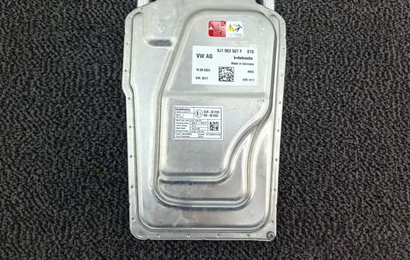 Porsche Taycan 9J1 Auxiliary heating control unit/module 9J1963507F 122R000550