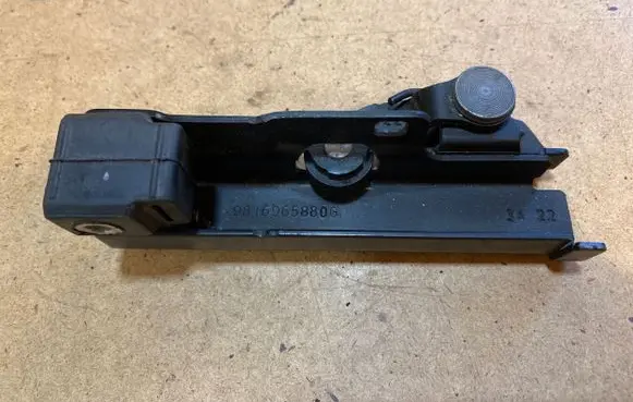 Citroen Berlingo Sliding door check strap stopper 9816965880