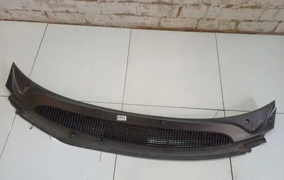 Chrysler Voyager Wiper trim 