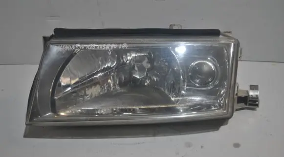 Skoda Octavia Mk1 (1U) Headlight/headlamp