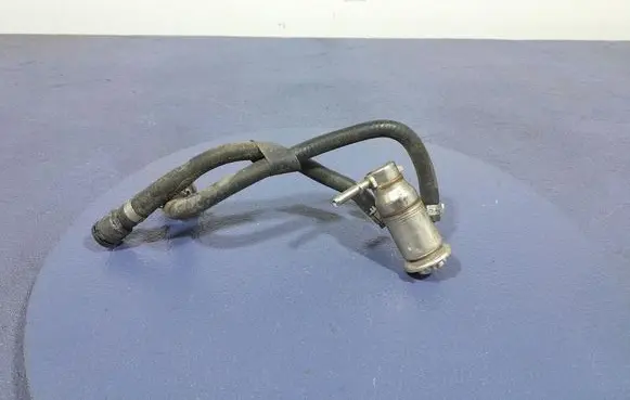 BMW X6 M Fuel injector 8580210