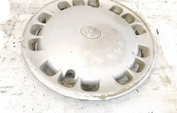 Mazda 323 F R13 wheel hub/cap/trim ga7c37170