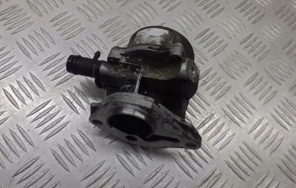 Renault Megane II Vacuum pump