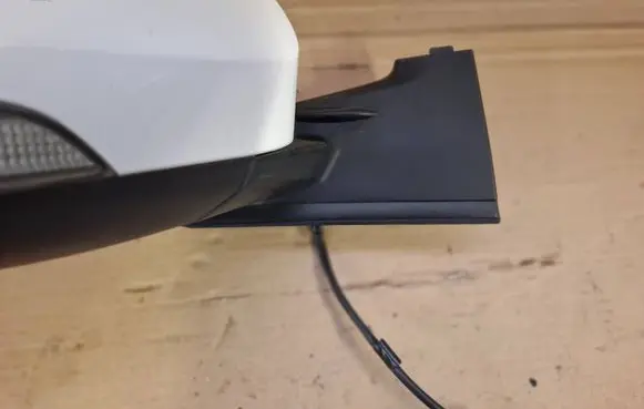 Toyota Yaris Front door electric wing mirror YARISIIILUSTERKO