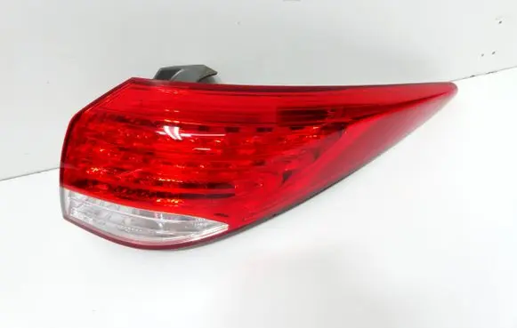 Hyundai i40 Rear/tail lights 924023Z0