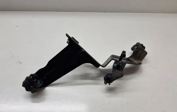 BMW X3 G01 ABS pump bracket 6871296