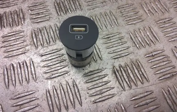 Hyundai Bayon USB socket connector 96125-Q0500