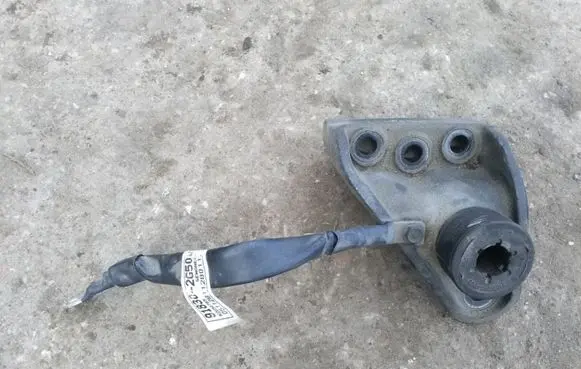 KIA Magentis Engine mounting bracket 918302G500