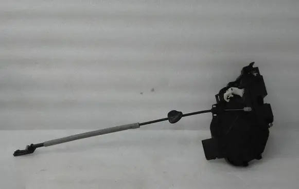 Volvo V70 Rear door lock 31253676 A048317 986909104