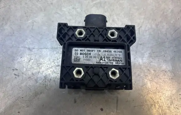 Nissan Qashqai Distronic sensor radar 284384EJ0A