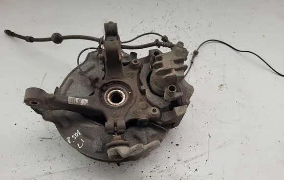 Peugeot 508 Front wheel hub spindle knuckle