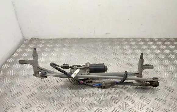 Front wiper linkage and motor