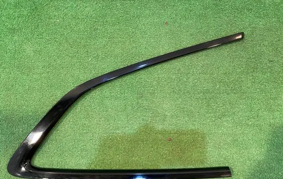 BMW 3 G20 G21 Rear side glass trim 7470034
