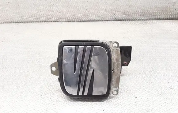 Seat Ibiza III (6L) Tailgate/trunk/boot exterior handle 6L6827573B