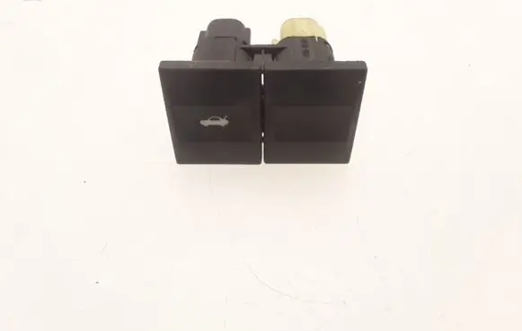 Tailgate opening switch