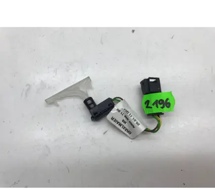 Mercedes-Benz GLE (W166 - C292) Headlining lighting console trim A0009067100 250111Q04