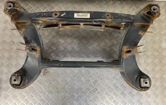 Mercedes-Benz E W212 Rear subframe 2123508703 2128703 1634260