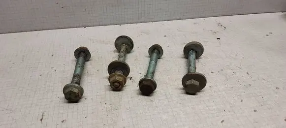 Volkswagen Transporter - Caravelle T5 Rear suspension camber bolt 