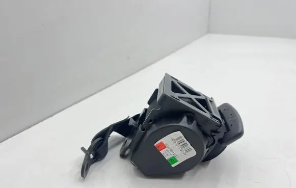 BMW 4 F32 F33 Rear seatbelt 619185100D 00000090