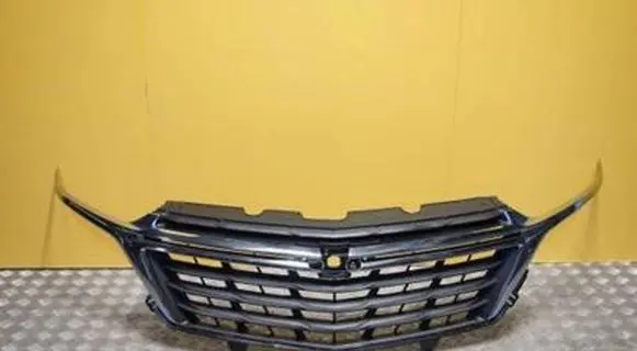 Chevrolet Equinox Front bumper upper radiator grill 84421466 2036