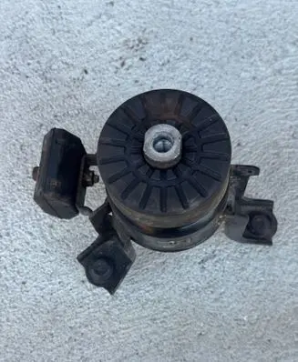 Toyota RAV 4 (XA50) Engine mount bracket 1236125090