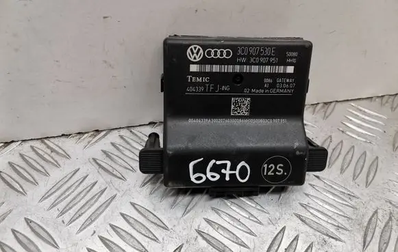 Volkswagen PASSAT B6 Gateway control module 3C0907530E 3C0907951
