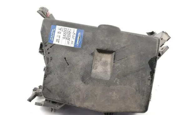 Toyota Avensis T270 Fuse box set 8211105L43