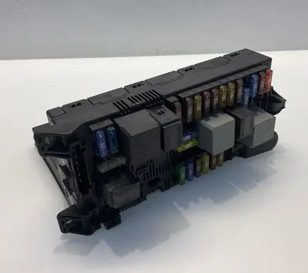 Mercedes-Benz E W211 Fuse module 2115454301 A2115454301