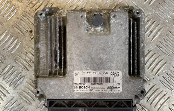 Opel Meriva B Engine control unit/module 55583654 55579447 0281018454