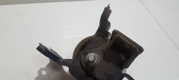 Mitsubishi Outlander Engine mount bracket MN18444