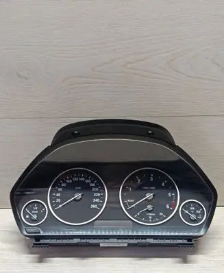 BMW 3 F30 F35 F31 Speedometer (instrument cluster) 17649411 9372473