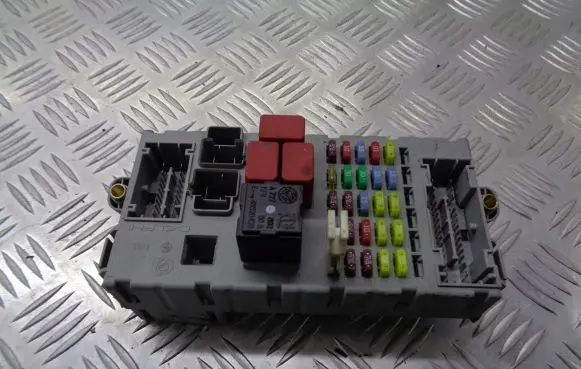 Fiat Croma Fuse box cover 46846745