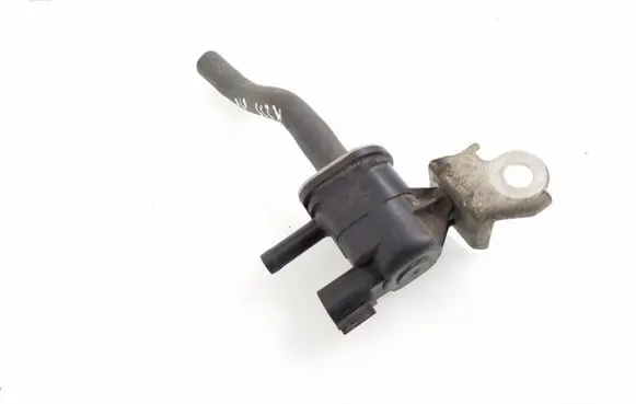 Lexus GS 300 350 430 450H Valve vacuum 9091012276 1362007010