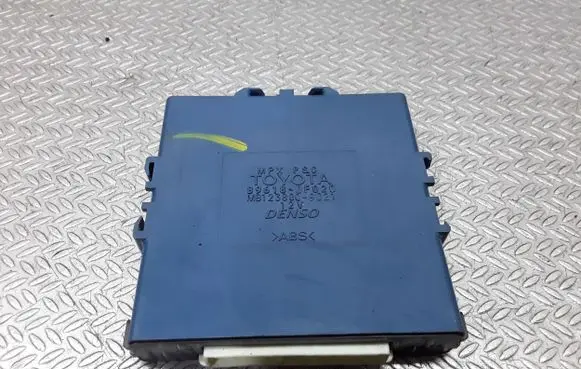 Toyota Corolla Verso AR10 Fuel injection pump control unit/module MB1238009021 896180F020
