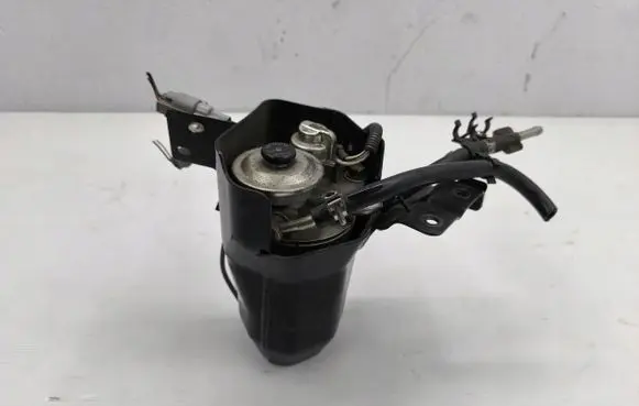 Subaru Forester SJ Fuel filter housing 42072AJ110