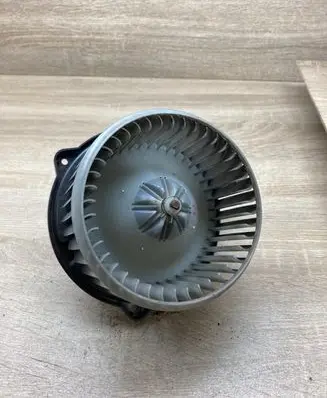 Toyota Avensis T250 Heater fan/blower MF0160700610 0130101601